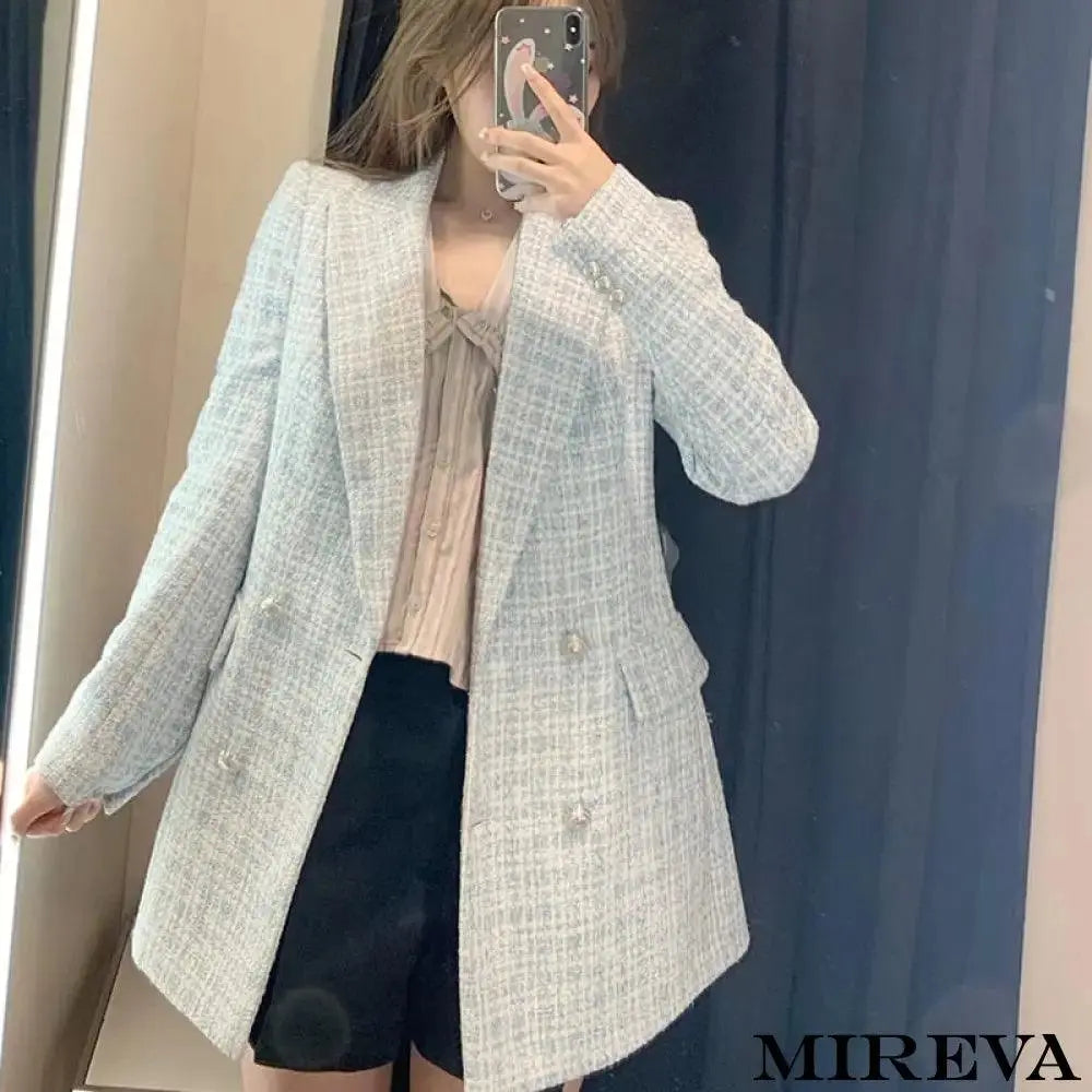Blazer feminino, Blazer elegante, Blazer casual, Blazer de trabalho, Blazer moderno, Blazer social, Blazer de linho, Blazer de veludo, Blazer estampado, Blazers de cores variadas
