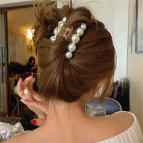 AWATYR Elegant Hyperbole Big Pearls Acrylic Hair Claw Clips Big Size Makeup Hair Styling Barrettes for Women Hair Accessories - Loja Mireva