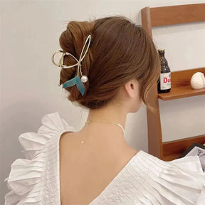 Whale Tail Hair Claw Pearl Shark Clip Headdress Vintage Ponytail Claws Trendy Hair Clip For Girl Cute Hair Accessories - Loja Mireva