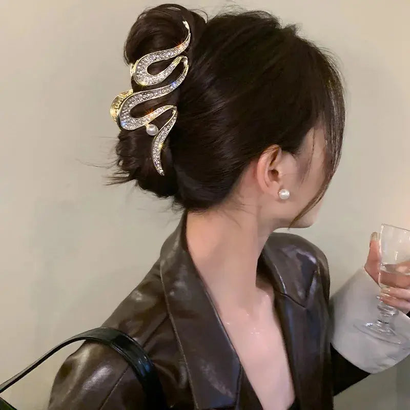 Luxury Large Metal Hair Claw Clip Irregular Hairpins Punk Crystal Hair Crabs Barrettes Vintage Jaw Clips Women Hair Accessories - Loja Mireva