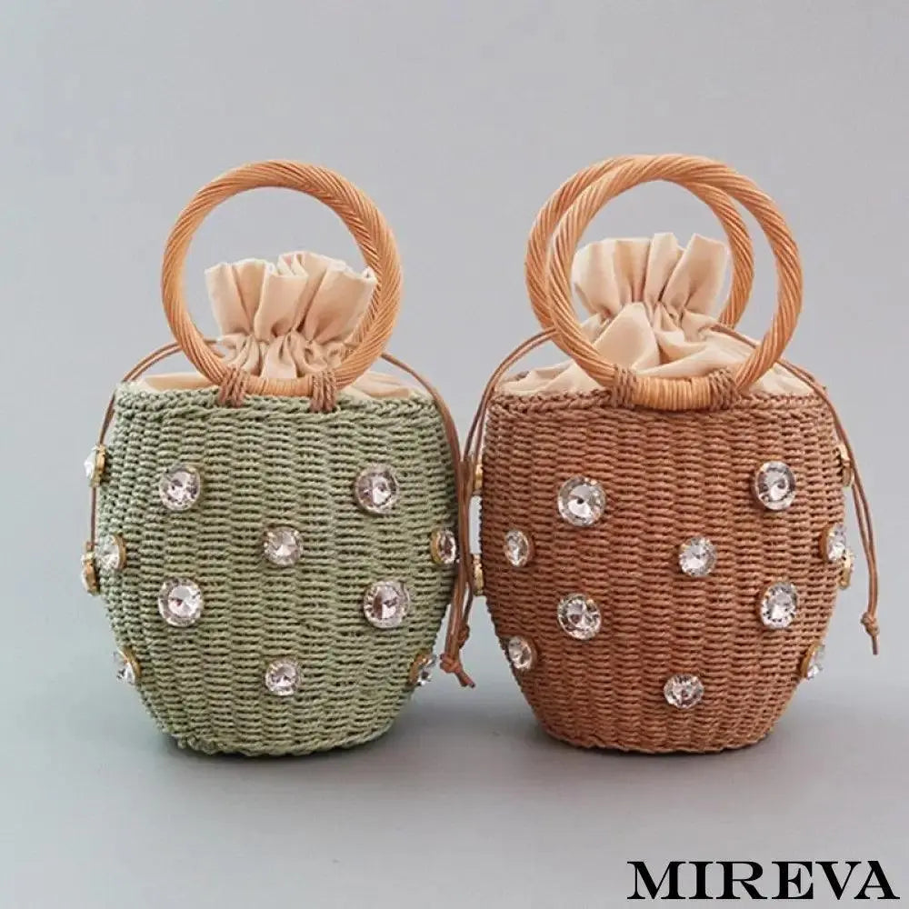 Bolsa de Palha Cravejada com Cristal