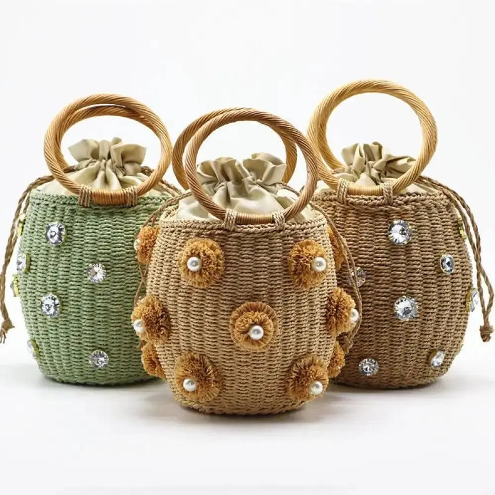 Bolsa de Palha Cravejada com Cristal
