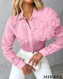 CAMISA FEMININA VERÃO, CAMISA LOJA MIREVA, Blusas retrô, Roupas femininas clássicas, Blusas de época, Moda retro feminina, Camisas elegantes, Coleção de camisas vintage, Blusas femininas atemporaisFEMININA COM STRASS, CAMISA FEMININA ESTILOSA,