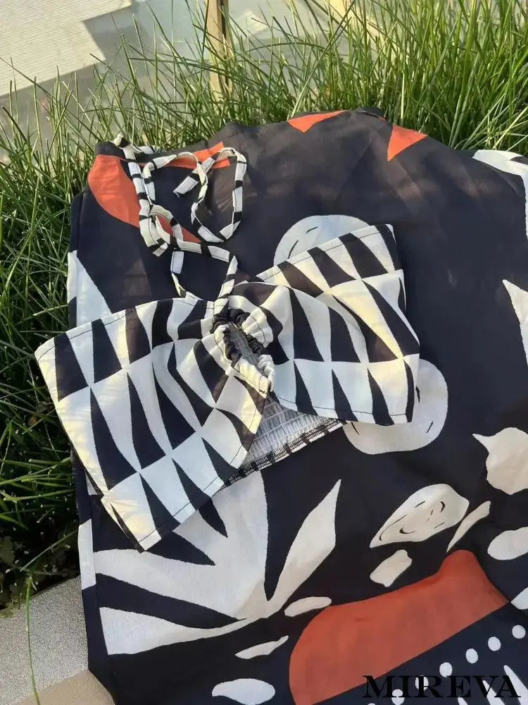 Conjunto Feminino De Duas Peças Com Estampa Floral Exótica